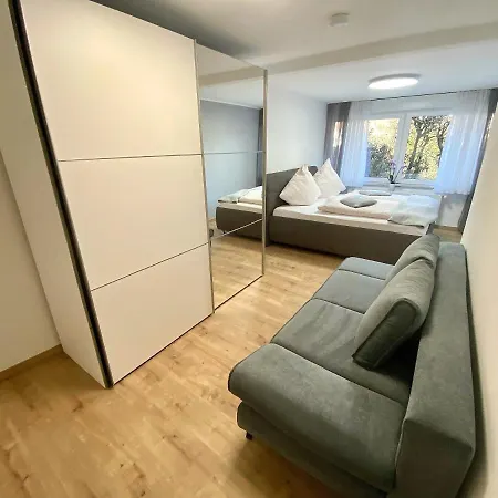 Haus Maria - Naturpark Rhein-westerwald * Isenburg