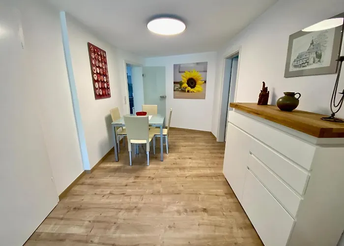 Haus Maria - Naturpark Rhein-westerwald * Isenburg